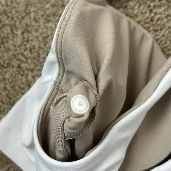 Lululemon Athletica White Women's Align Crop, Size 4 - Picture 4 of 5